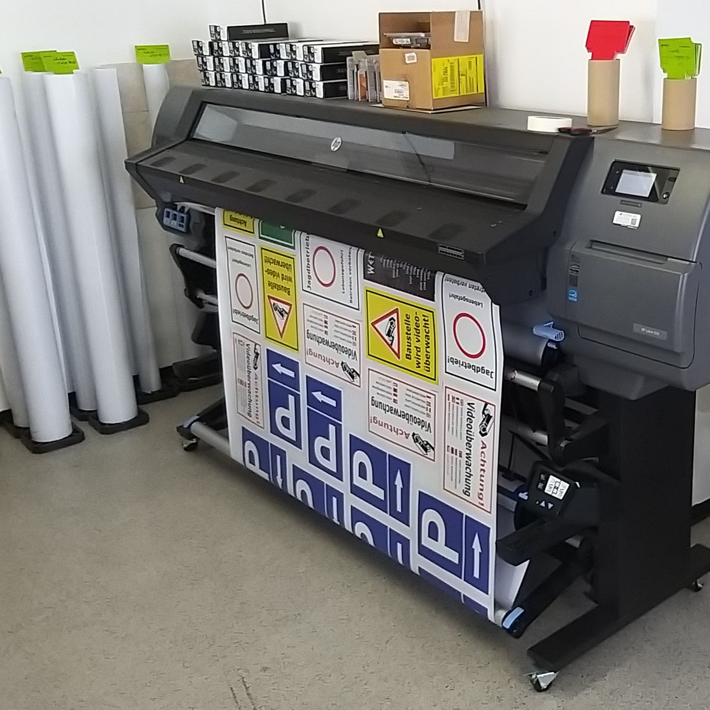 Schild Mountainbikes im Wald verboten