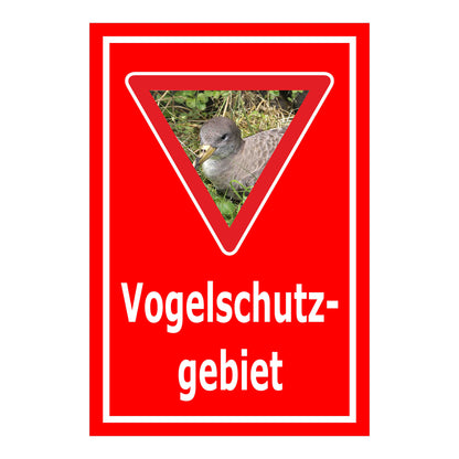 Schild Vogelschutzgebiet Hinweis mit Vogelmotiv ‚Vogelschutz-gebiet‘ in Rot mit weißem Rand und Vogelmotiv im Dreieck