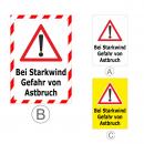 Banner Bei Starkwind Gefahr von Astbruch